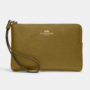 NWOT Coach Outlet Corner Zip Wristlet Crossgrain Leather Wallet  Taupe